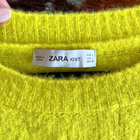 Zara Yellow Neon Knit Sweater Large - Picture 2 of 4